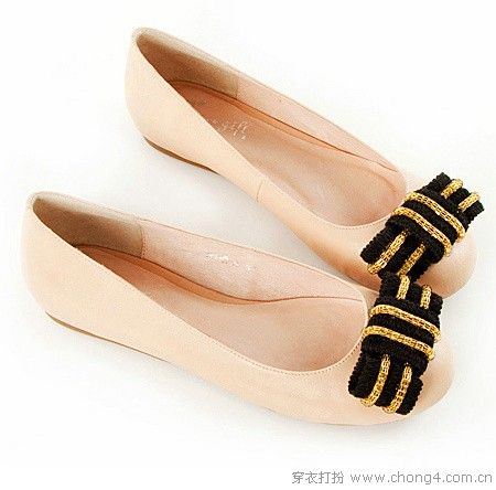 轻巧亮丽娃娃鞋